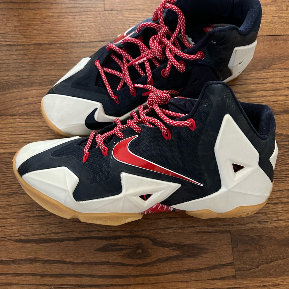 Men’s Lebron Nike